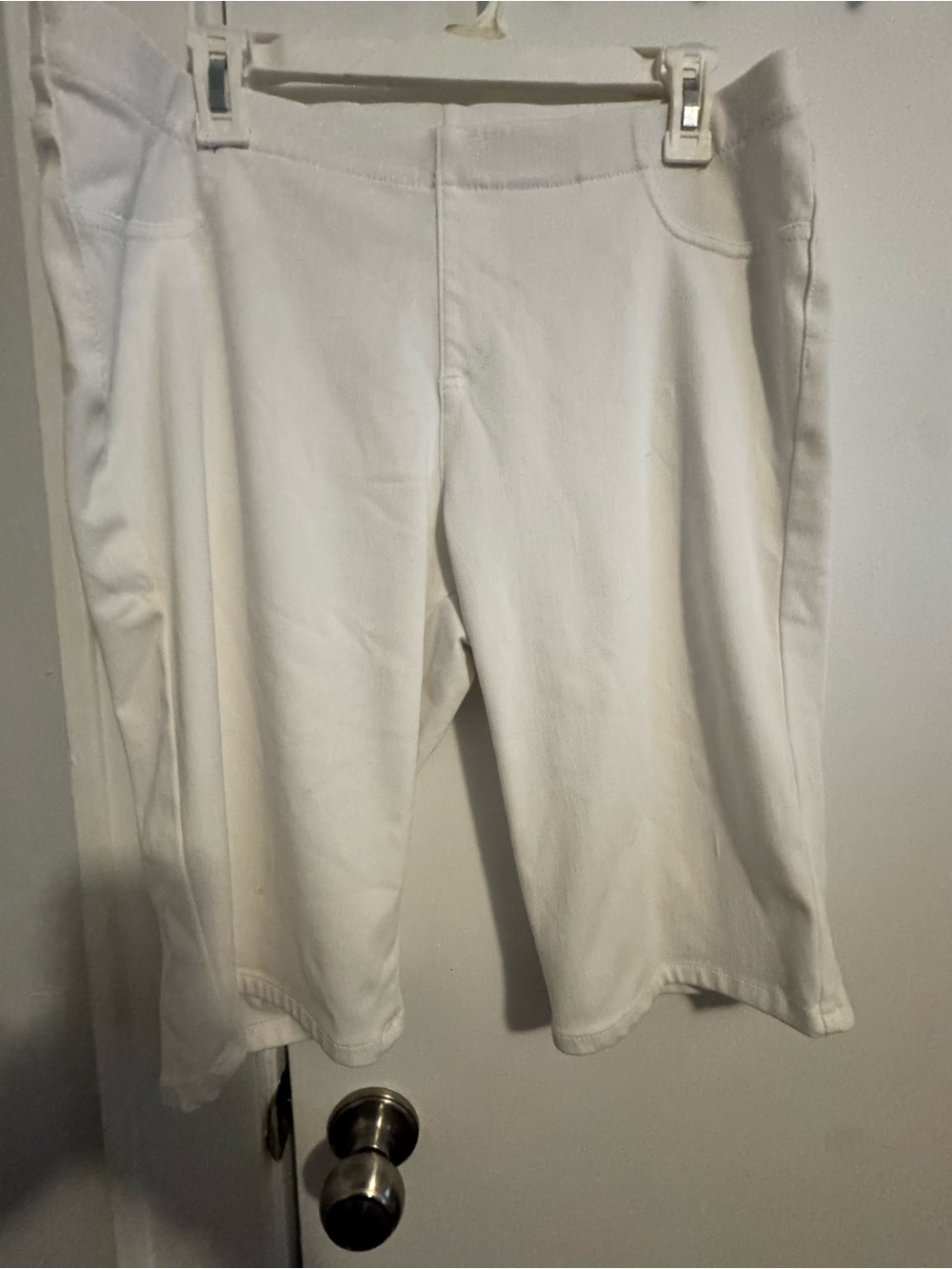 Faded Glory White Women's Bermuda Stretch Shorts